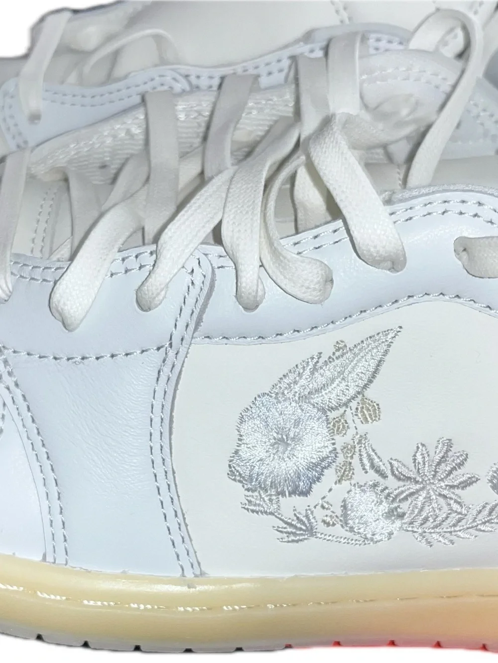 NWT nib 11 floral Jordan Air Jordan 1 Retro Low OG Sail/Off White/Coconut Milk